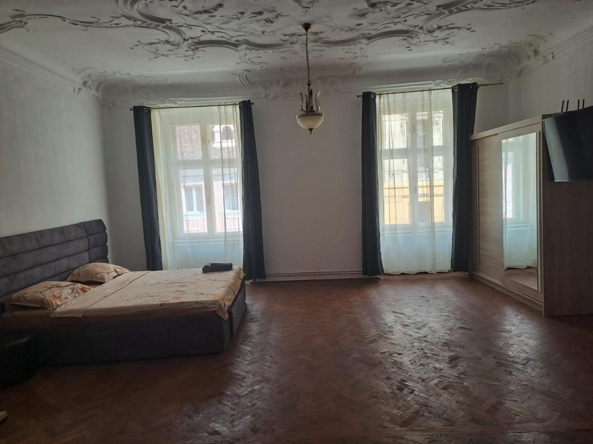 Clasic Apartment *